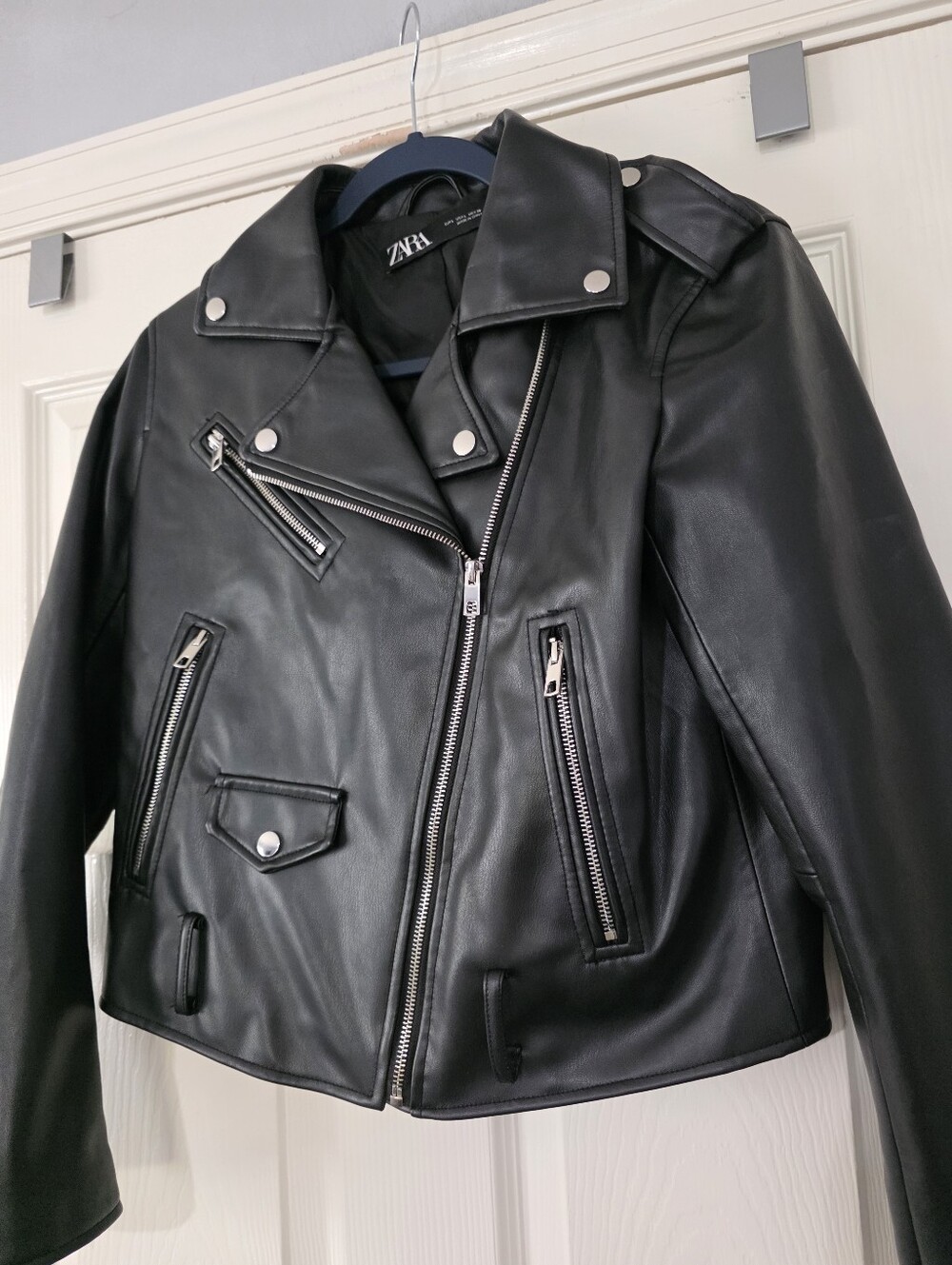 Zara Women’s Black Vegan Leather Moto Biker Jacket Cropped Asymmetrical Zip